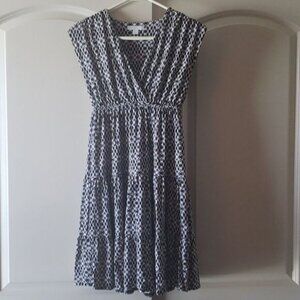 New York &‎ Company Womens Sleeveless v-neck tiered black & white dress Size XS